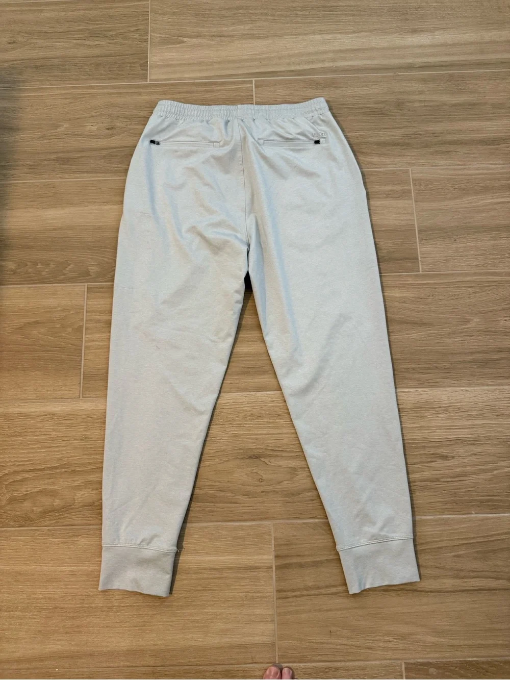 Vuori Men's Sunday Performance Jogger in Limestone Heather
